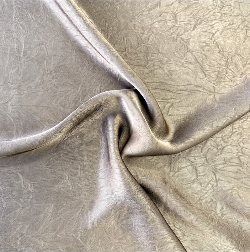 Ano ang Nakagagawa ng Wrinkle Resistant TR Fabric Resist Creasing?